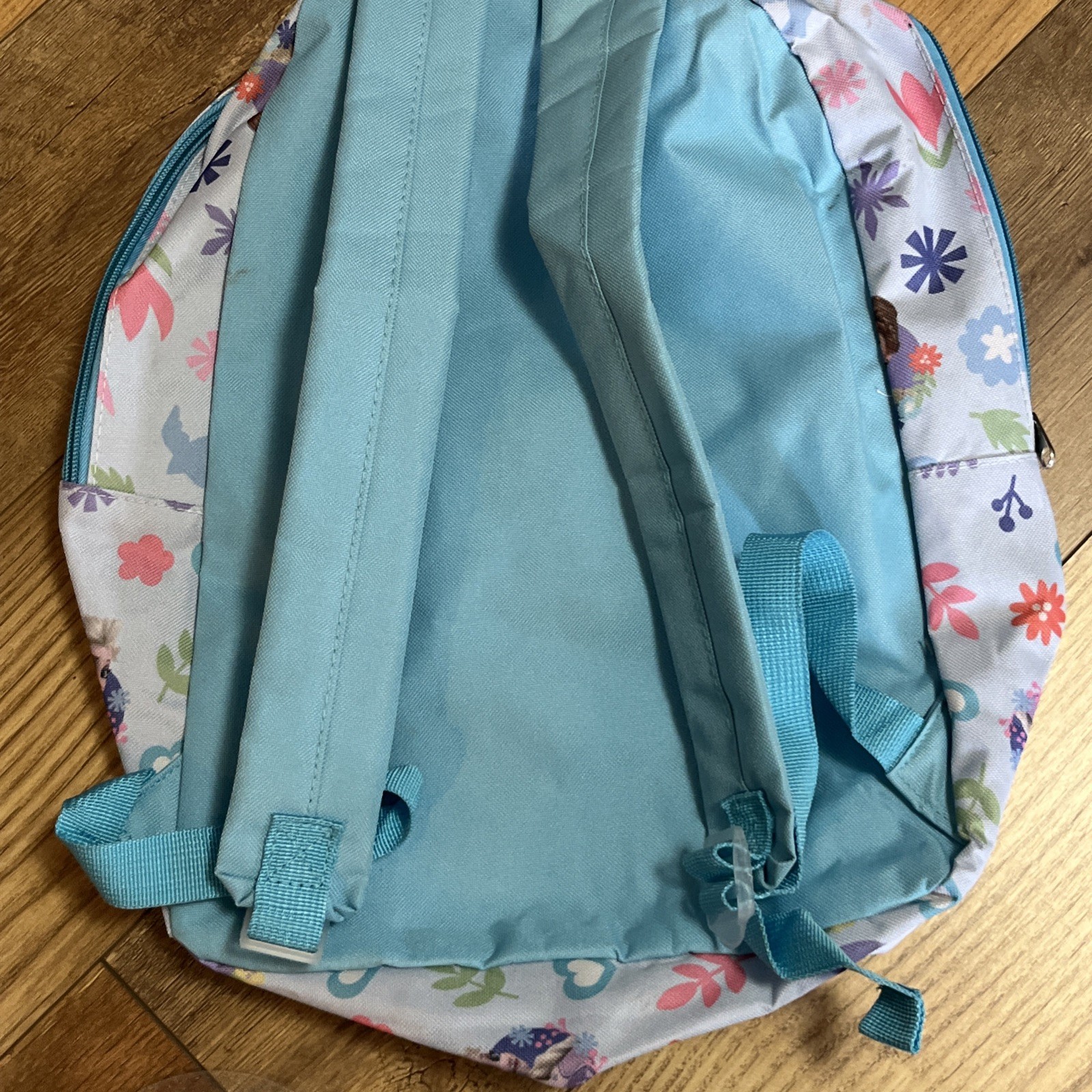 Disney Frozen Backpack NWT Outside Zipped Pocket