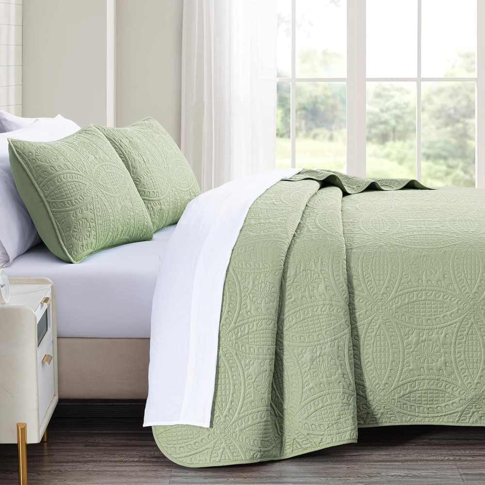 Austin 3-Piece Oversized Bedspread Coverlet Set (King, Sage) | Oversized, Lightw