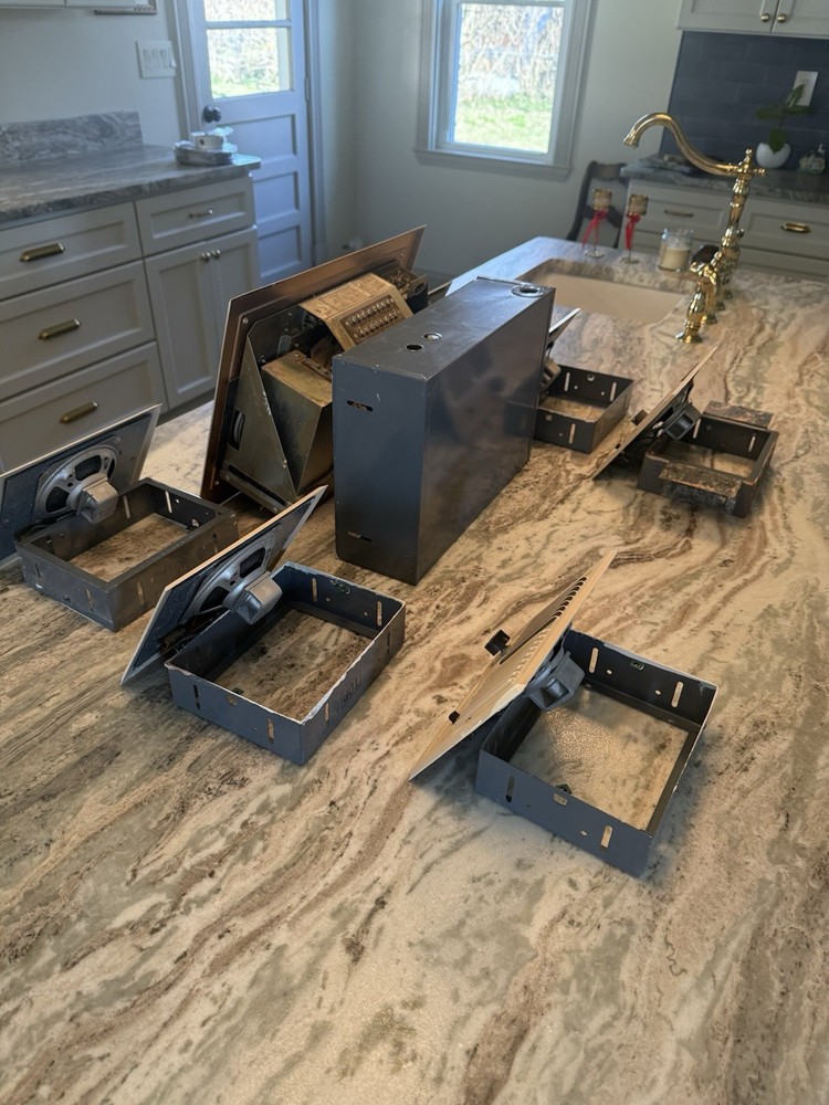 NuTone 2016 Audio Intercom System Radio Phono Input Main Unit & Remote Stations