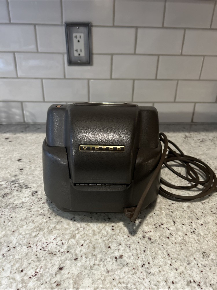 Victor Automatic Calculator Adding Machine Model 73 85 54, Powers On Read