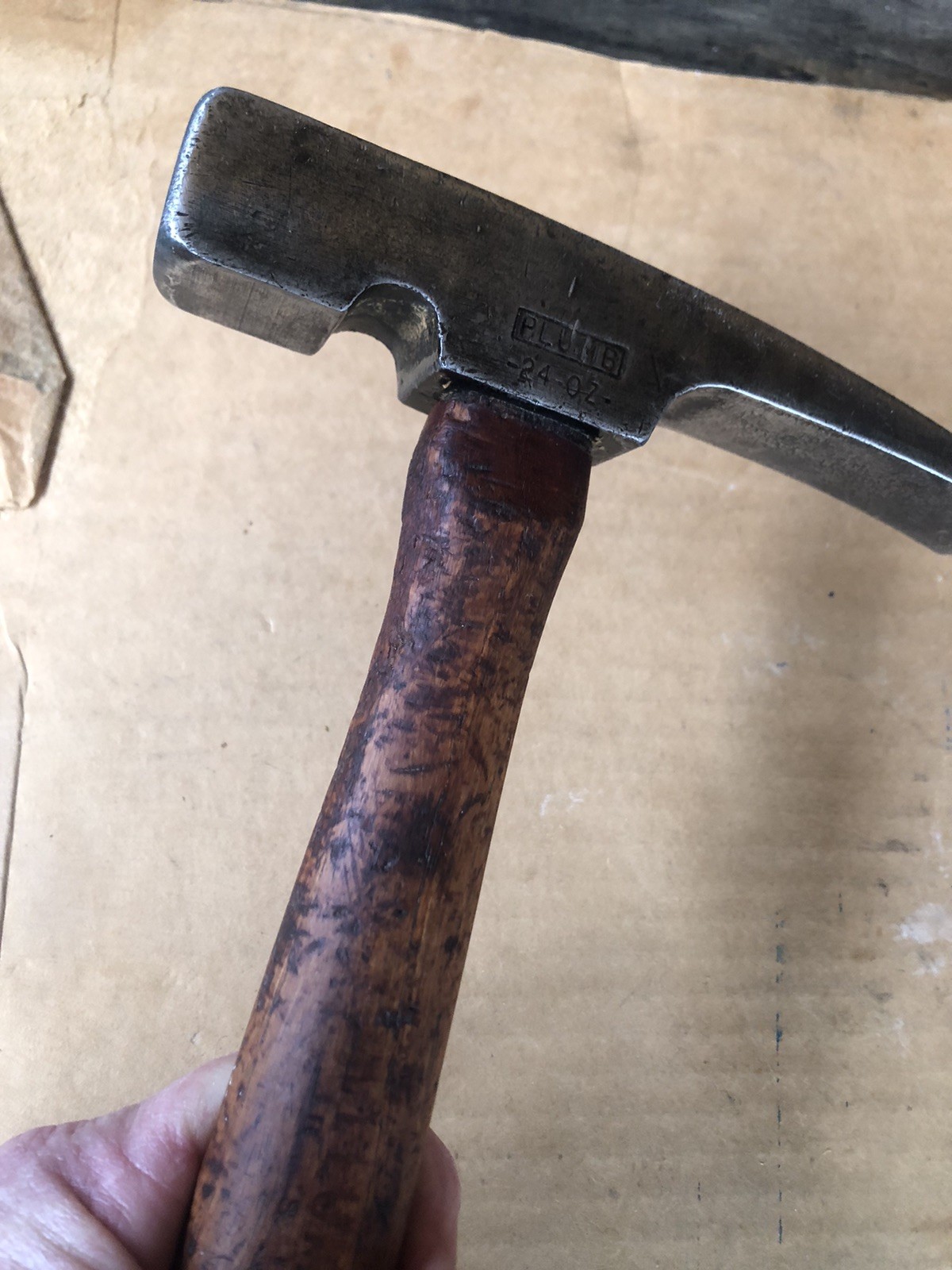 Vintage PLUMB 24 OZ BRICK LAYER MASONRY Hammer With Original Handle #580