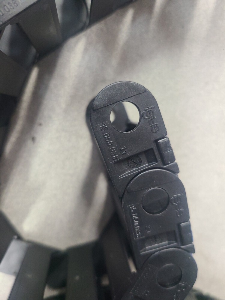 Igus Cable Chain 15.050.039