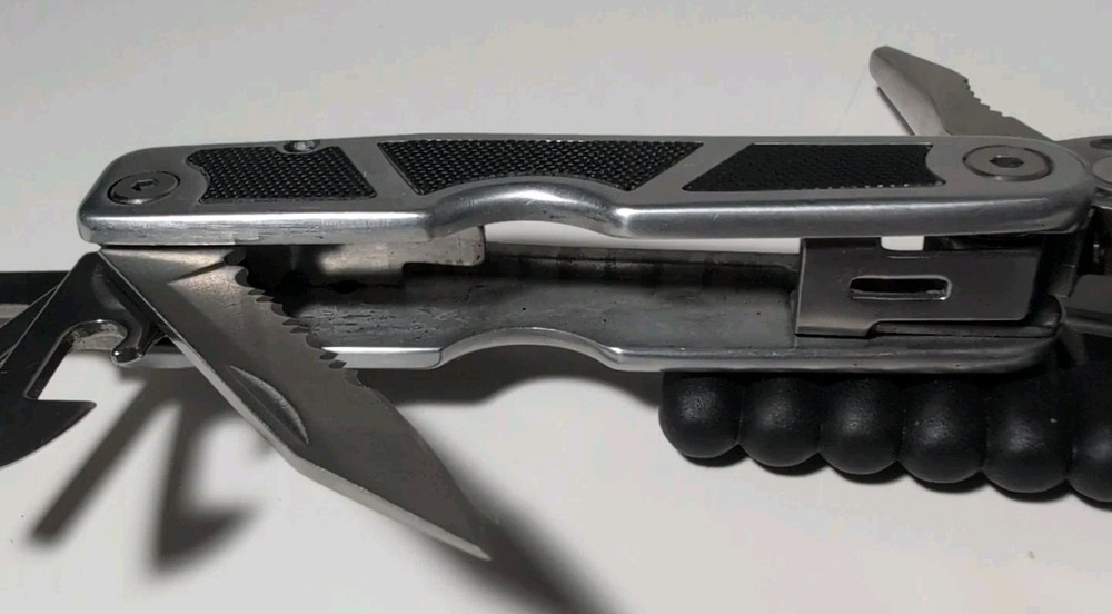 Blackstone Medium premium Industrial Multi-tool With Case
