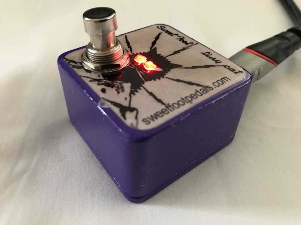 Tiny Cut Footswitch HANDMADE IN USA - Tiny Cat Purple