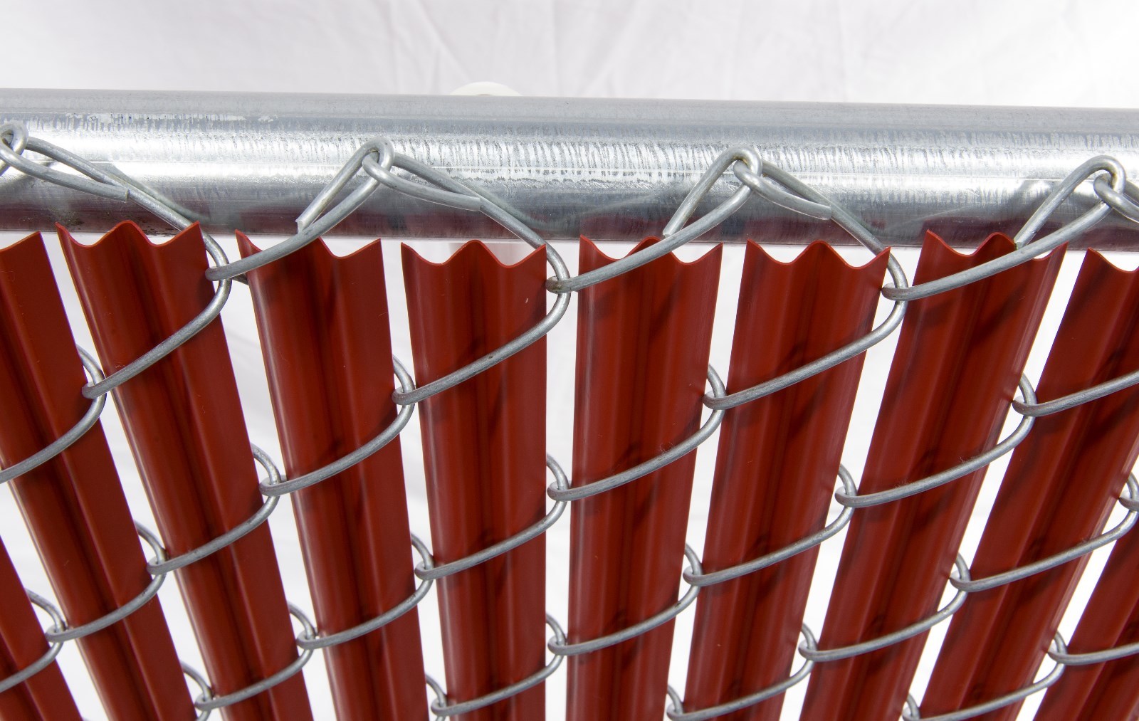 4 ft High Redwood Wave Slat™ Single Wall Privacy Chain Link Fence Slats