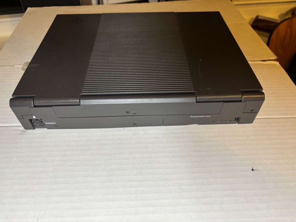 VINTAGE Gateway 2000 Nomad 450DXL Intel Laptop Computer 1993 UNTESTED