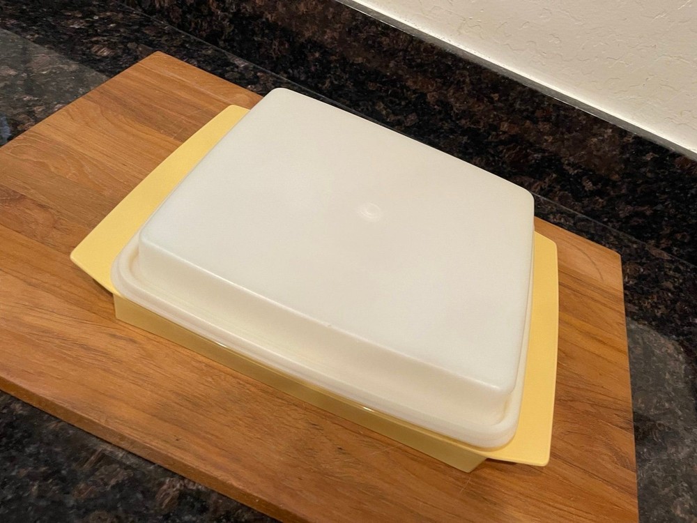 Vintage MCM Tupperware Deviled Egg Keeper