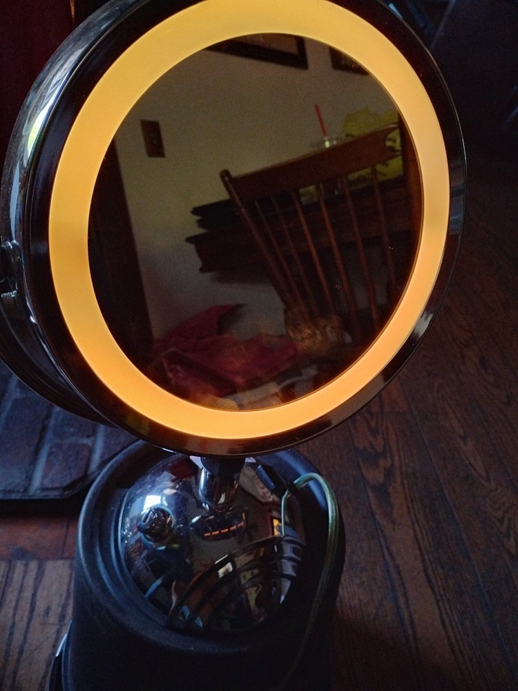 Conair Lighted Double Sided Mirror/Magnifying Mirror BE6FV.4 Light Settings
