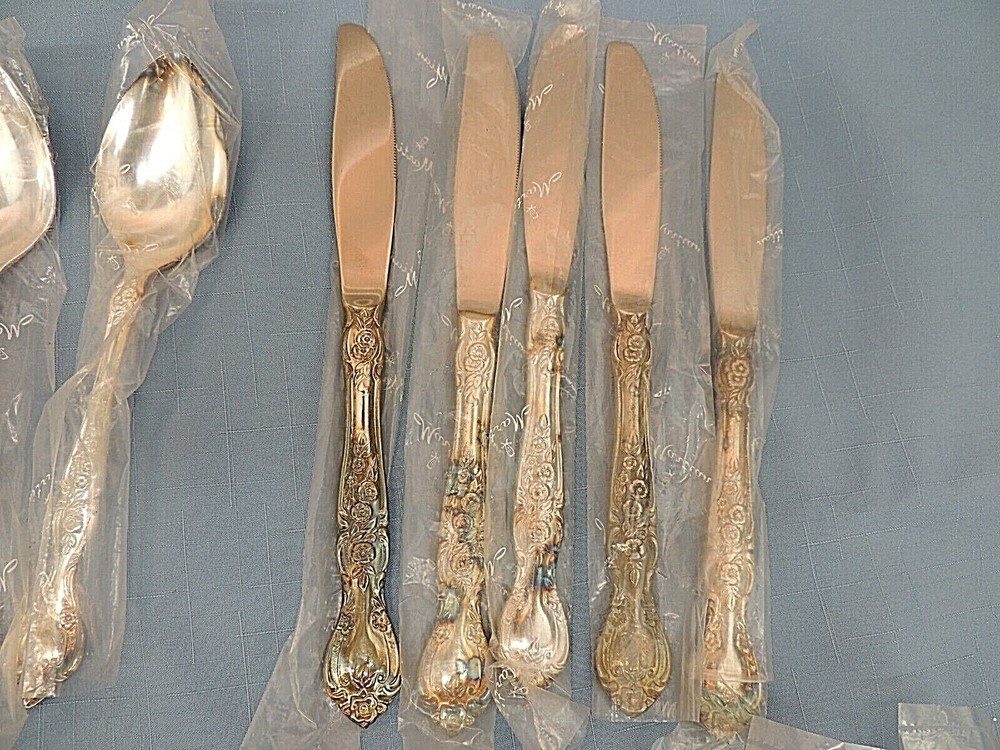 VINTAGE S. S. MARTIAN SILVERPLATE, 26 PIECES