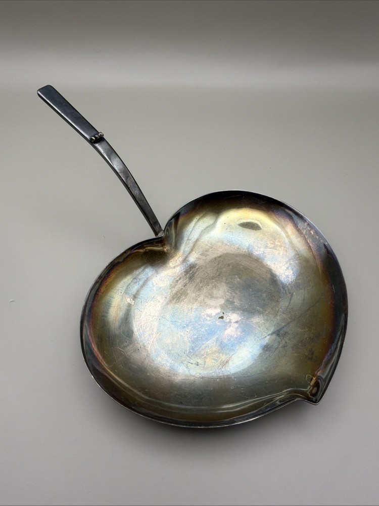 Three Crowns Silversmiths Heart Bon Bon Dish - Silverplate with Beaded Handle