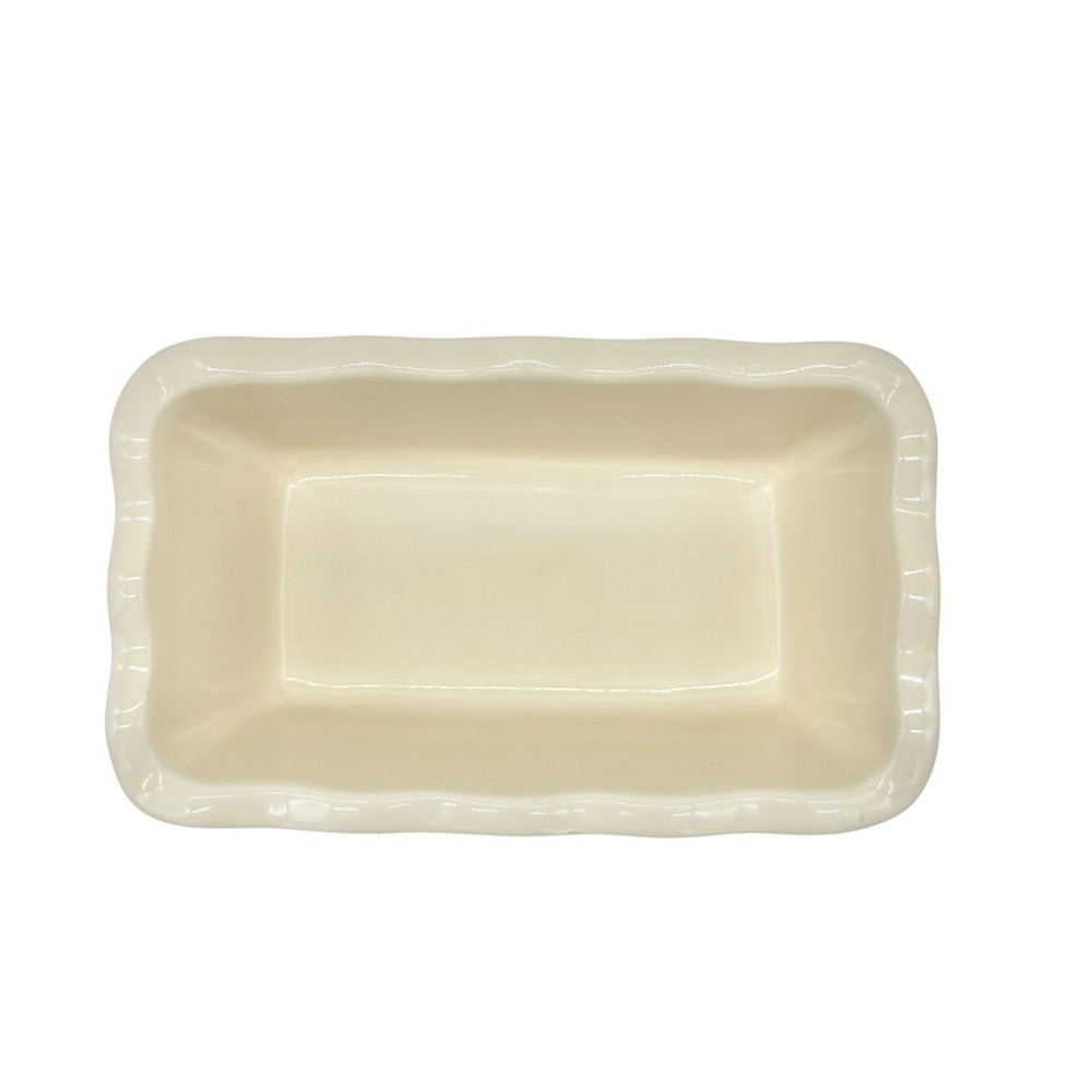 Christmas Tree Ceramic Baking Dish Scalloped Edges Festive Pattern