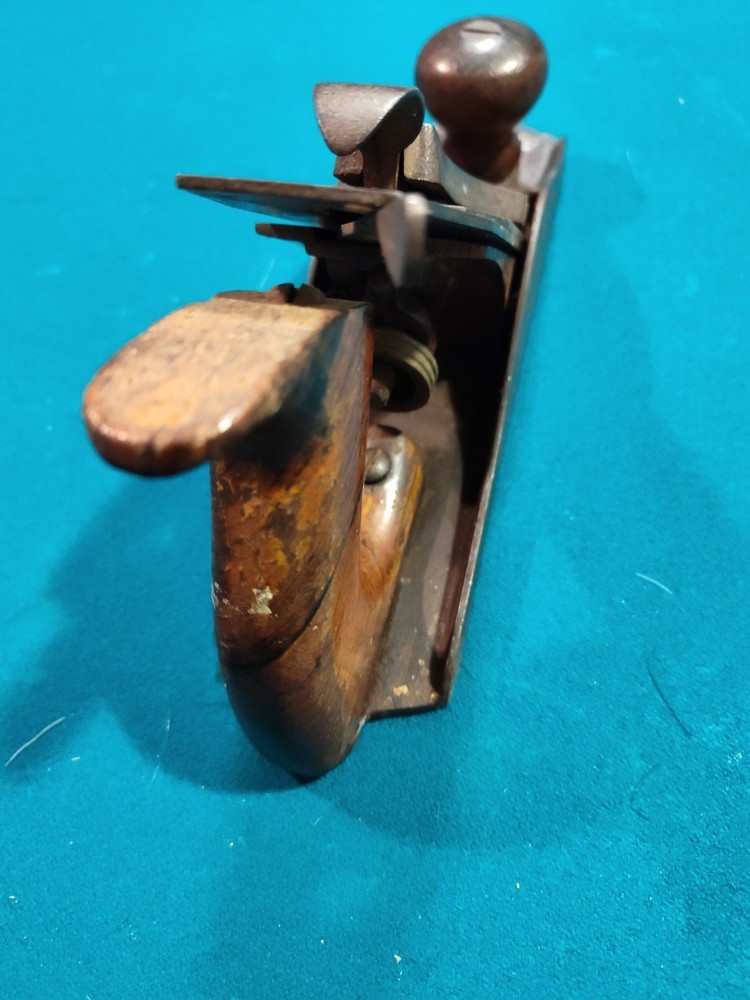 ANTIQUE Plane No. 4 Smooth Bottom. 9 1/2" From England