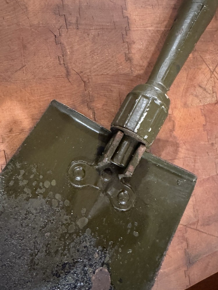ORIGINAL WWII US ARMY M1943 COMBAT FIELD FOLDING SHOVEL