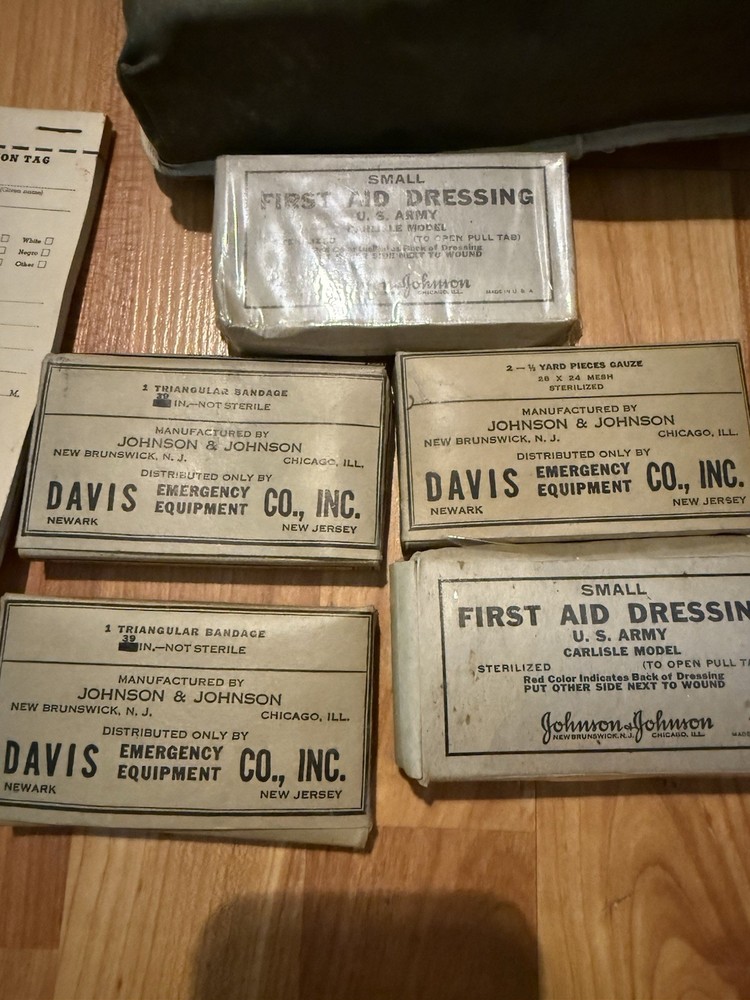 WW2 Medical First Aid Pack