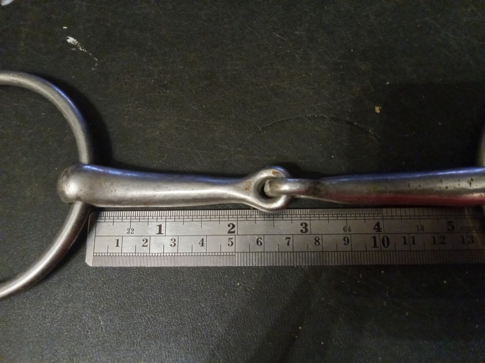 Loose Ring Snaffle Bit 5 1/4 in