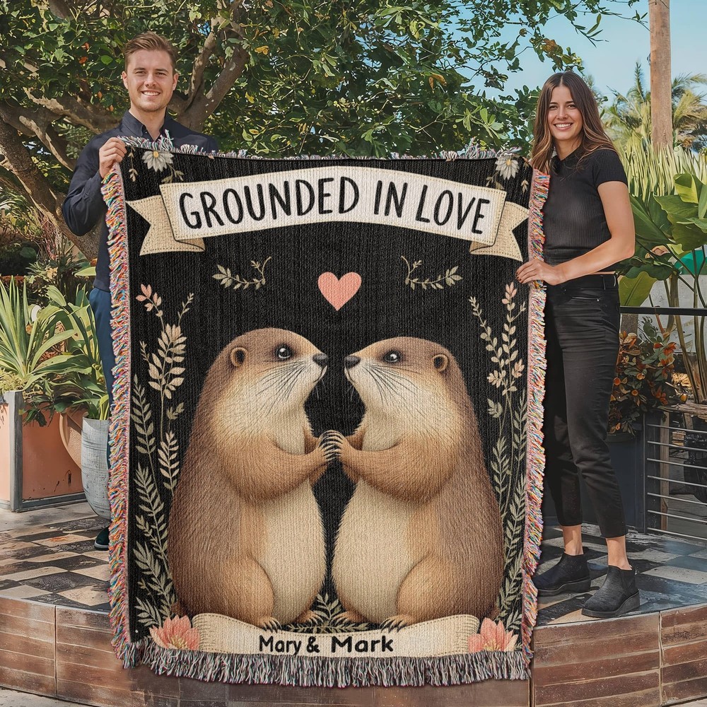 Groundhog Couple Woven Cotton Throw Blanket