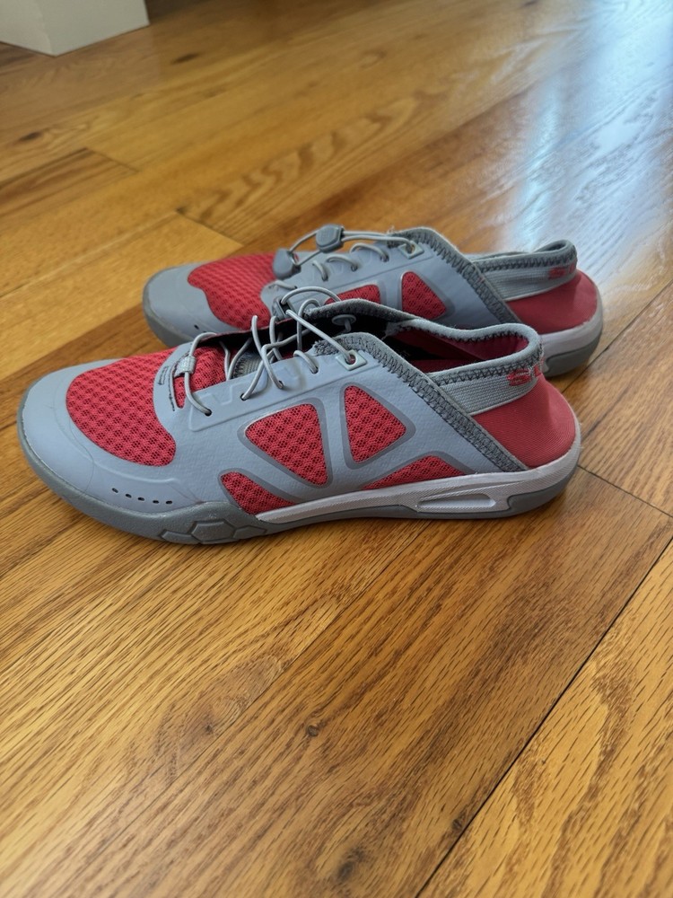 Woman’s Simms Deck Shoes Size 8
