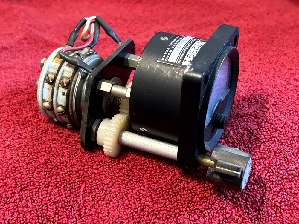 ALCOR 2 1/4" EGT INDICATOR P/N 210-9A