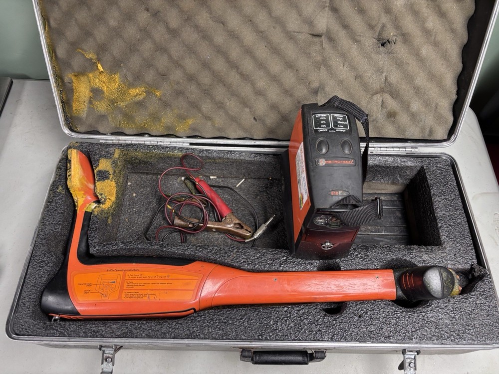 Metrotech 810DX Cable Locator Receiver & transmitter UNTESTED