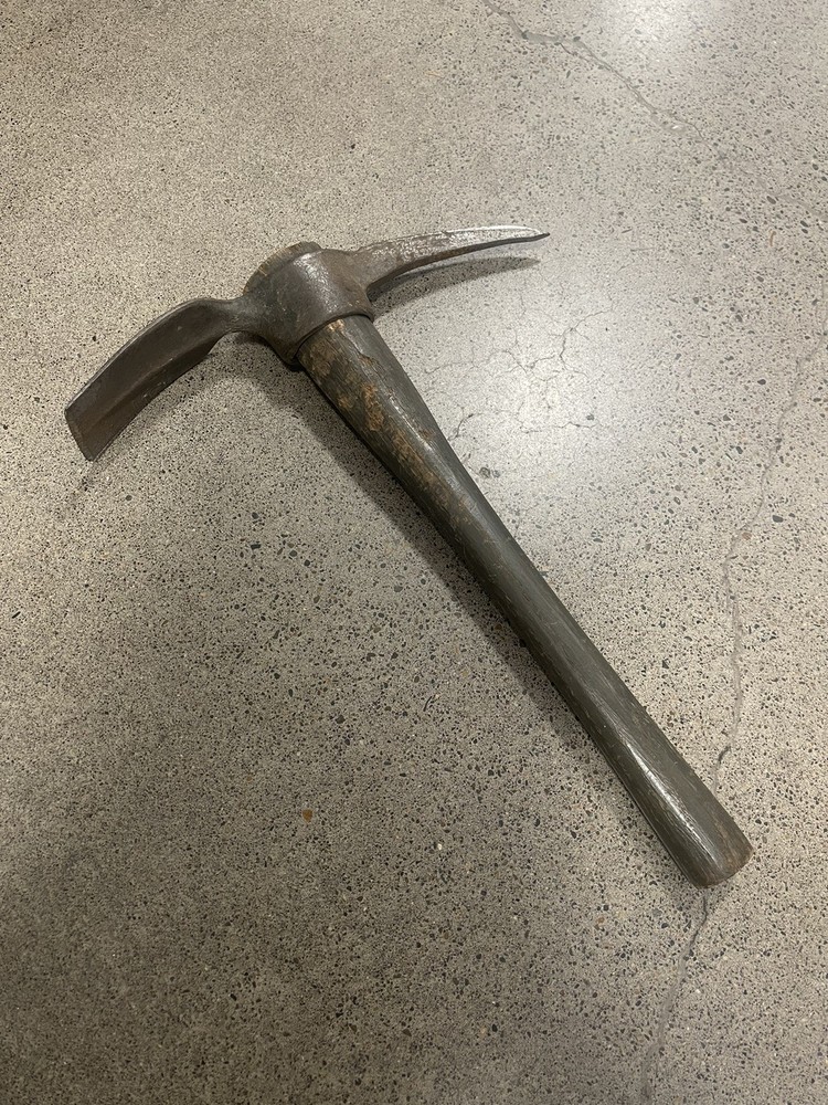 Original US Issued WWII Army M1910 Pick Axe Mattock - "US" stamped Diamond Calk