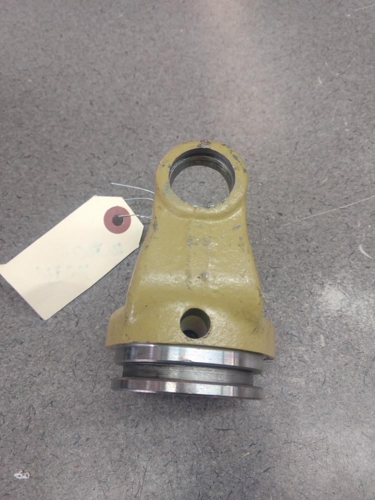 W300-7234 PTO YOKE