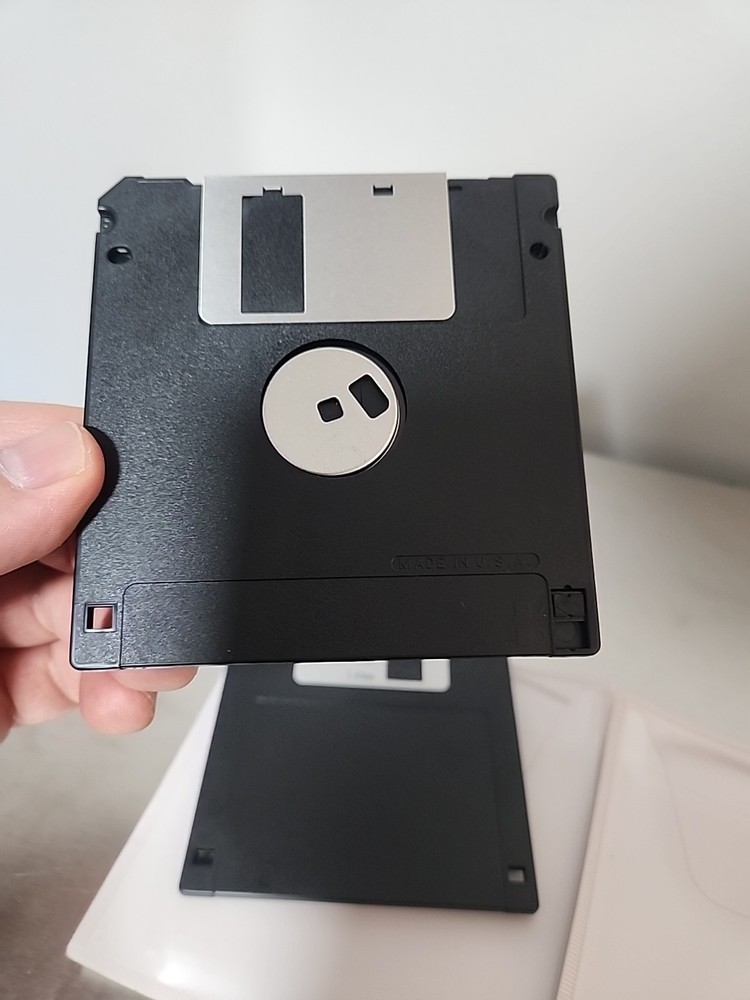 Imation 3.5" Floppy Disks Diskettes 2 Pack IBM Formatted 1.44MB 2HD