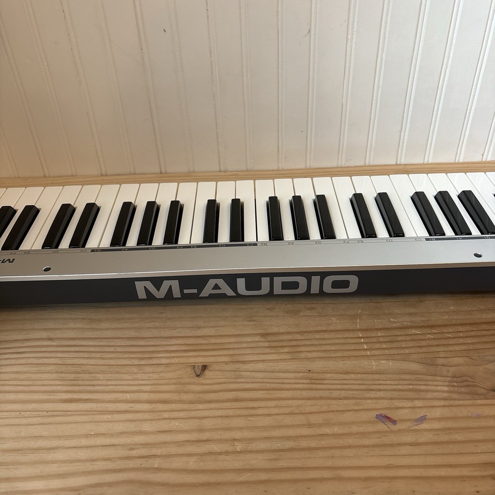 Please Read Working For Parts M-Audio Keystudio 49-Key MIDI Keyboard Controller