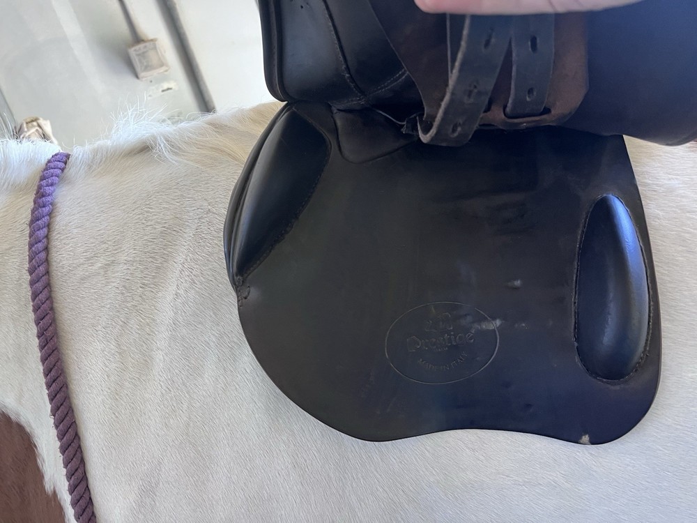 Prestige Roma Jump Saddle