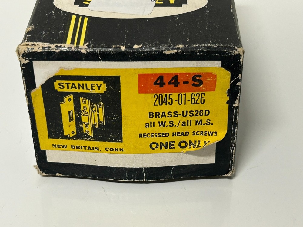 STANLEY Brass Roller Latch US26D 2045-01-626