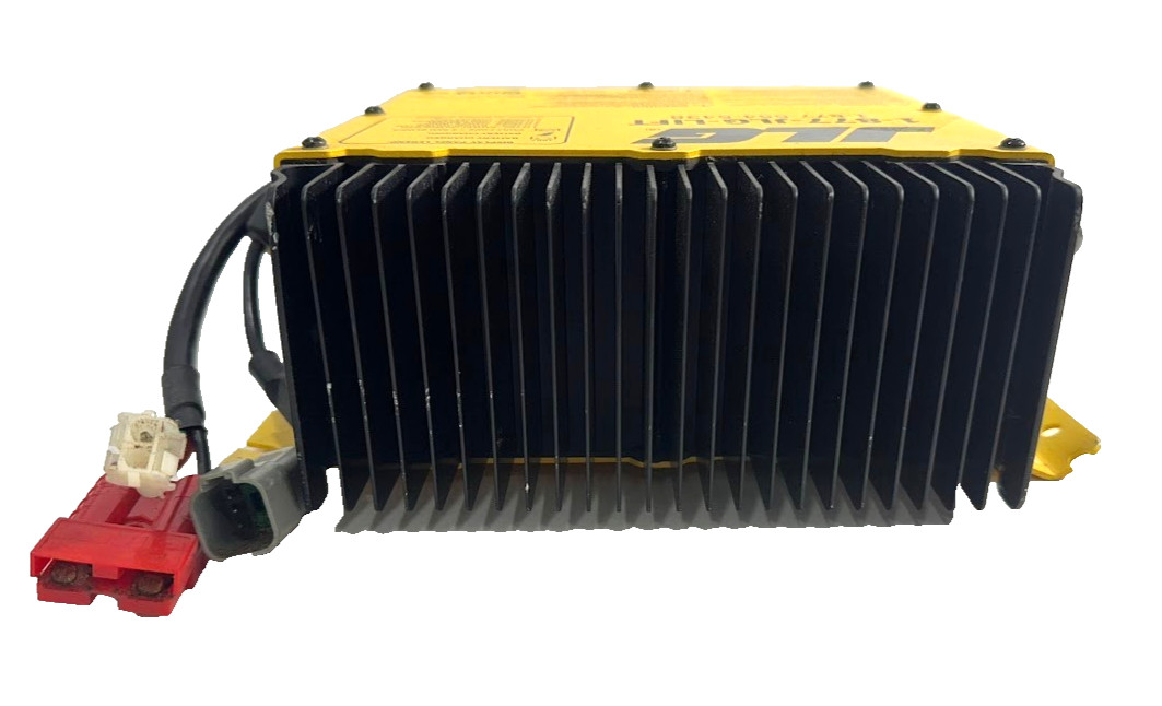 JLG BATTERY CHARGER 1001112111-1930ES 2630ES 3246ES 2030ES 2646ES PRE-OWNED 24 V