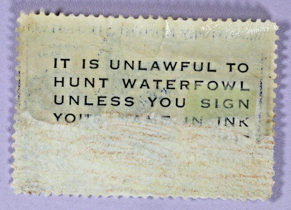 STAMP US DUCK SCOTT RW19 1952 half gum is gone