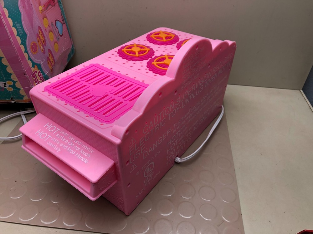 Lalaloopsy Baking Oven w/ Rough Box