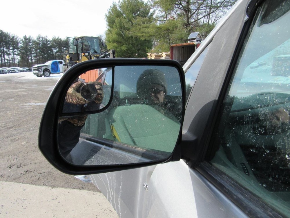 SIENNA 2017 Glove Box 1019741