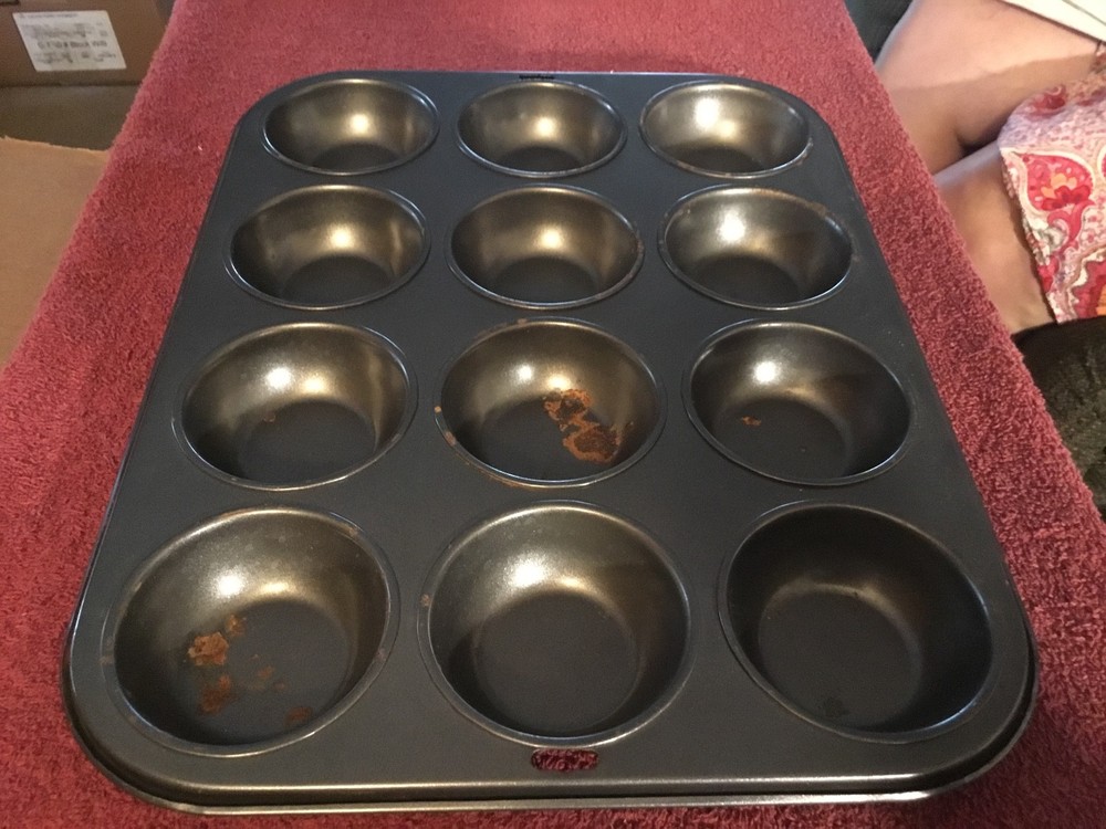 Metal Muffin Baking Pan