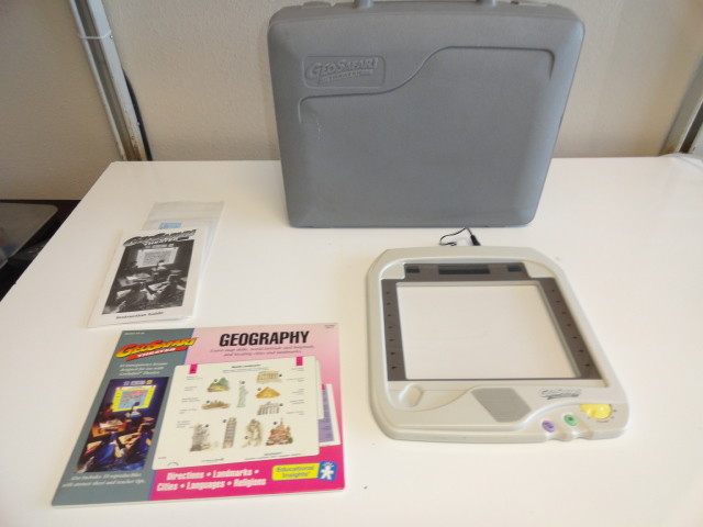 GEOSAFARI THEATRE Interactive Teaching Game