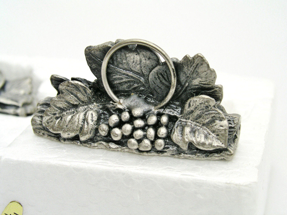SELANDIA SILVERPLATED PLACE CARD HOLDERS - SET OF (4) - GRAPE & LEAF DESIGN 1983