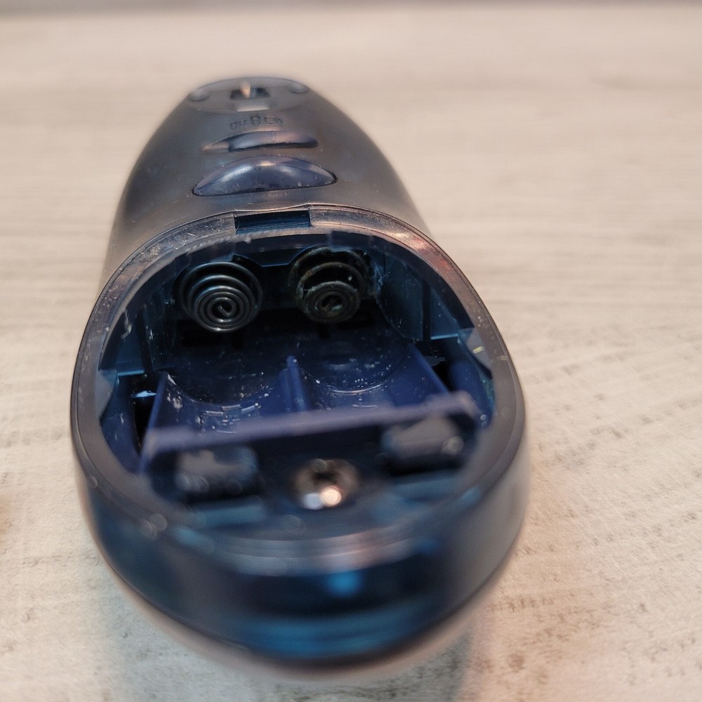 Logitech M-RU77 Bluetooth Laser Pointer Mouse Presenter No Dongle For Parts