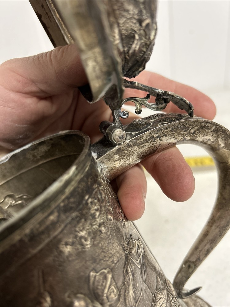 BEAUTIFUL SOLID SILVER REPOUSSE TANKARD, Battle Scene, English?, Very Old