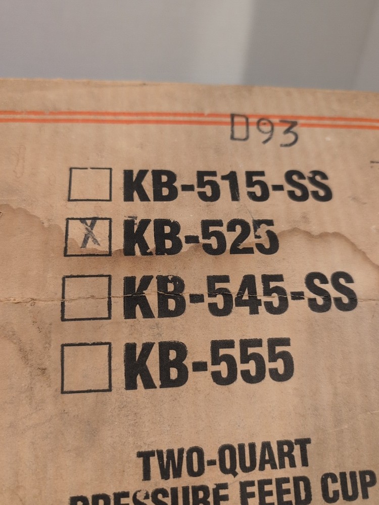 DeVilbliss KB-525 Two Quart Pressure Feed Cup