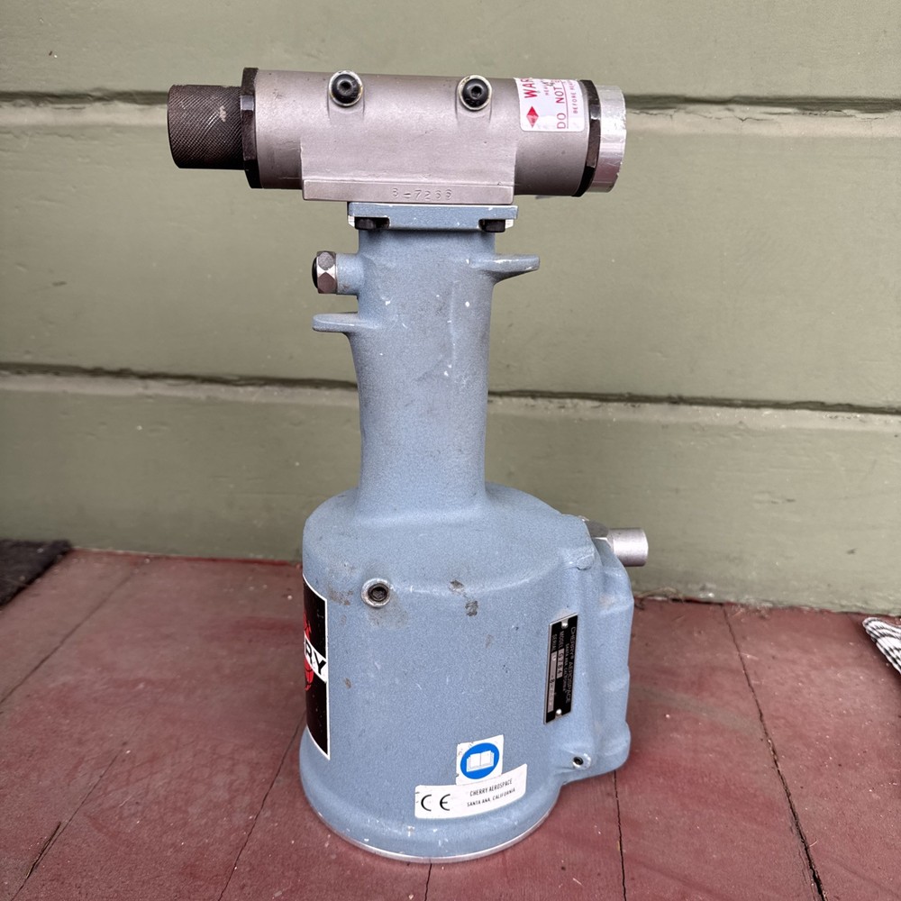 Cherry G784 Cherrylock Riveter - pneumatic rivet gun