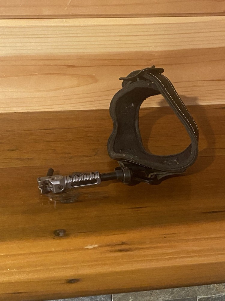 B3 Hawk Hook Style Wrist Release