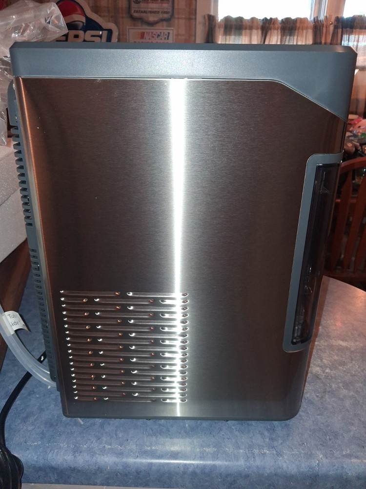 Large Capacity Ice Maker Countertop One-Click Operation Self-Cleaning Portable!