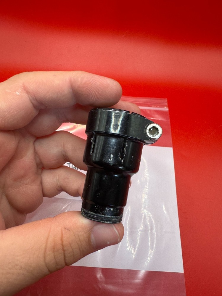 CCM Feedneck Angel Thread