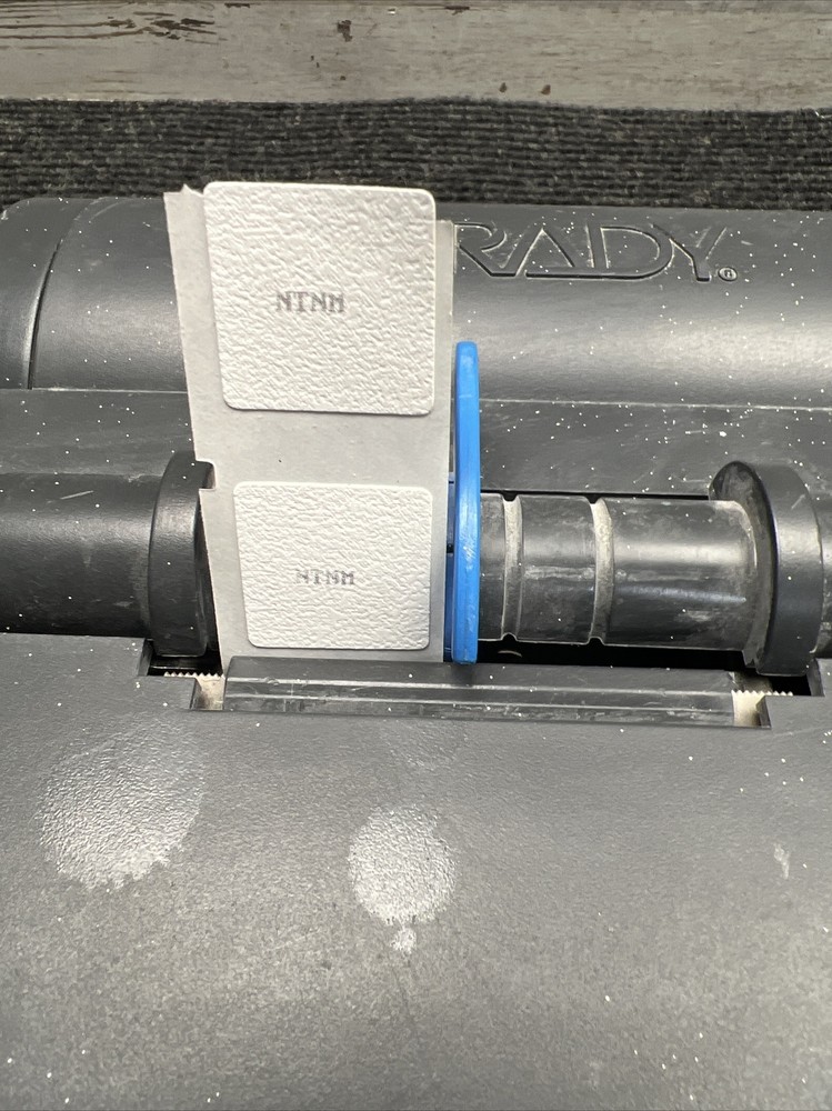 Used BRADY LS2000 Labeling System With case