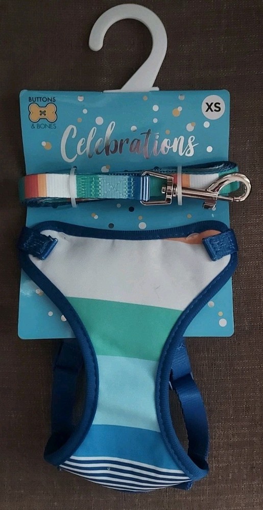 Buttons & Bones Celebrations Size X Small Dog Harness & Leash Set 10 Lbs