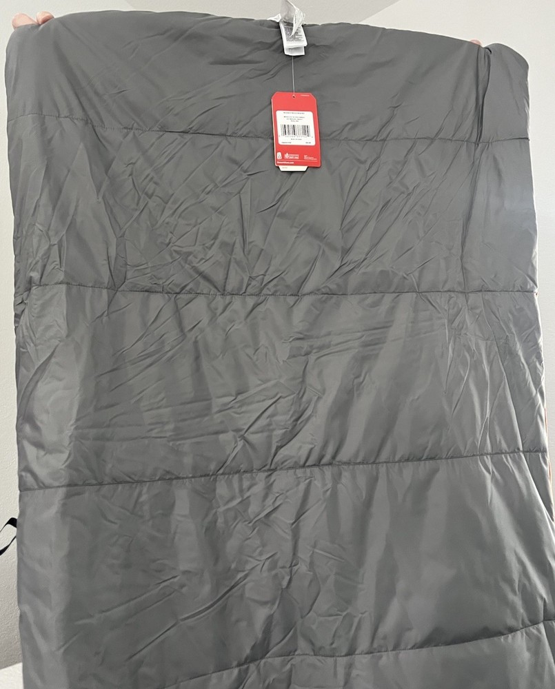 NWT! The North Face Wasatch 45 Sleeping Bag REG/RH Rectangular w/ Stuff Sack