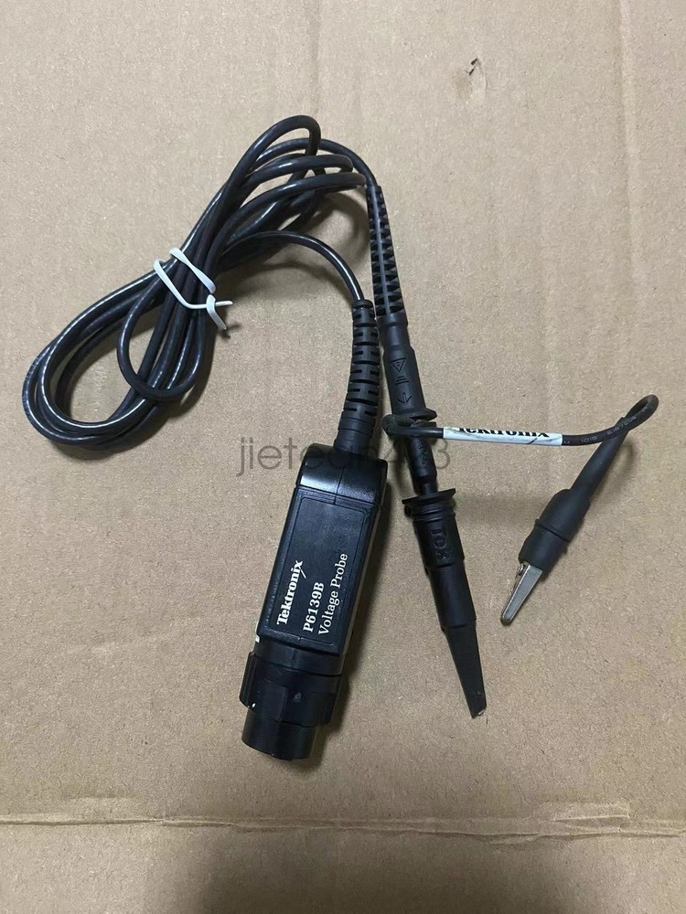 Tektronix P6139B Voltage Probe