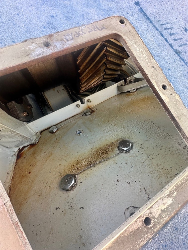 TRIPLEX 1300HP NATIONAL MUD PUMP