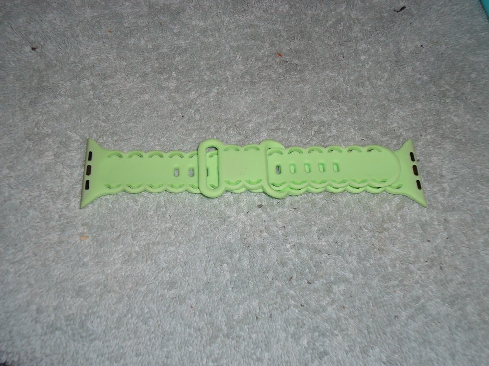 (14) Fitbit Charge Flex Replacement Wristbands Mixed Colors Never Used