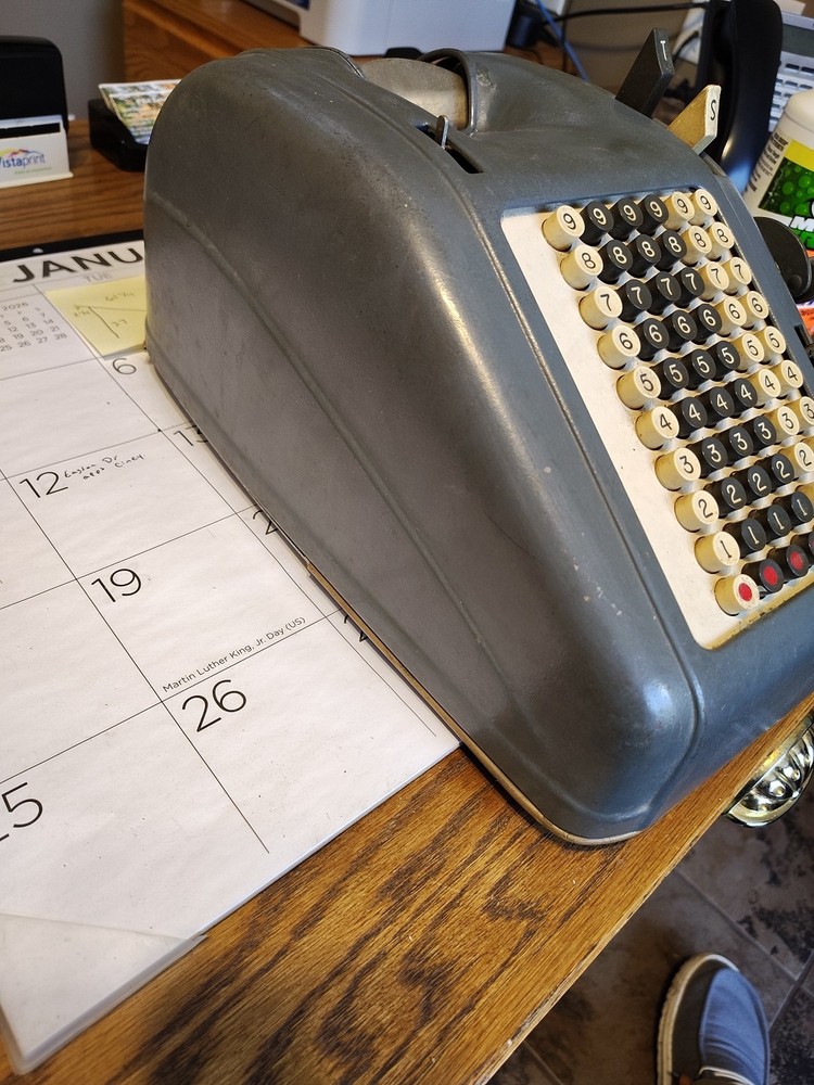 Smith & Corona Hand Crank Adding Machine, Vintage model